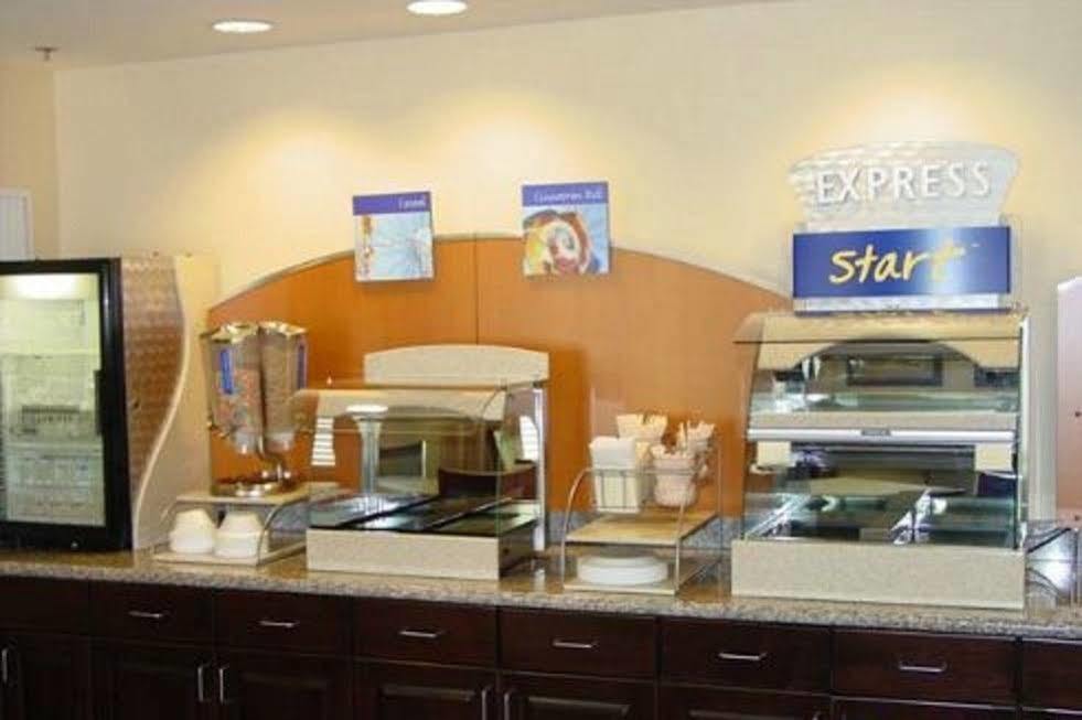 Holiday Inn Express And Suites Kittanning, An Ihg Hotel Екстер'єр фото